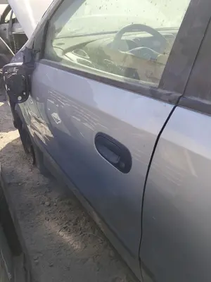 Foto de PUERTA DELANTERA IZQUIERDA NISSAN ALMERA TINO (V10M) 1.8 16V CAT (114 CV / 84 KW) referencia 801014U130