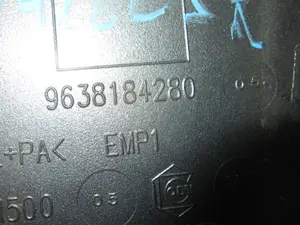 Foto de TAPA EXTERIOR COMBUSTIBLE CITROEN C3 1.4 HDi (68 CV / 50 KW) referencia 9638184280 foto 2