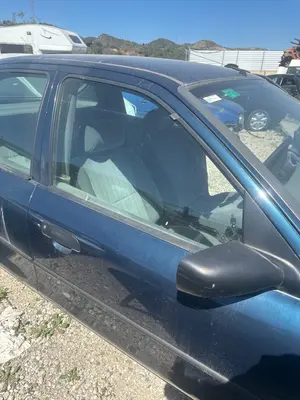 Foto de PUERTA DELANTERA DERECHA FORD FOCUS C-MAX (CAP)(2003) 1.6 TDCi CAT (109 CV / 80 KW) referencia 1678023