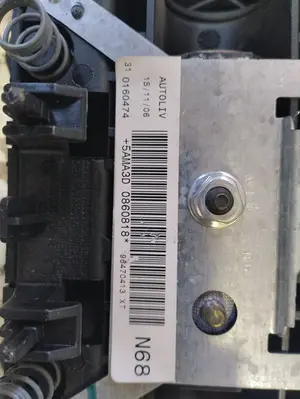 Foto de AIRBAG DELANTERO IZQUIERDO CITROEN XSARA PICASSO 1.6 16V HDi FAP (109 CV / 80 KW) referencia 96470413XT foto 4