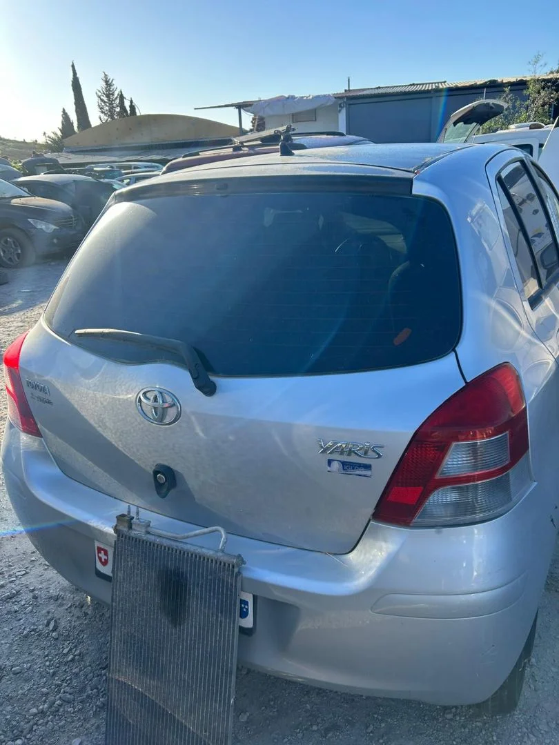Foto de ANTENA TOYOTA YARIS (KSP9/SCP9/NLP9) 1.3 16V CAT (101 CV / 74 KW) referencia 8630902040