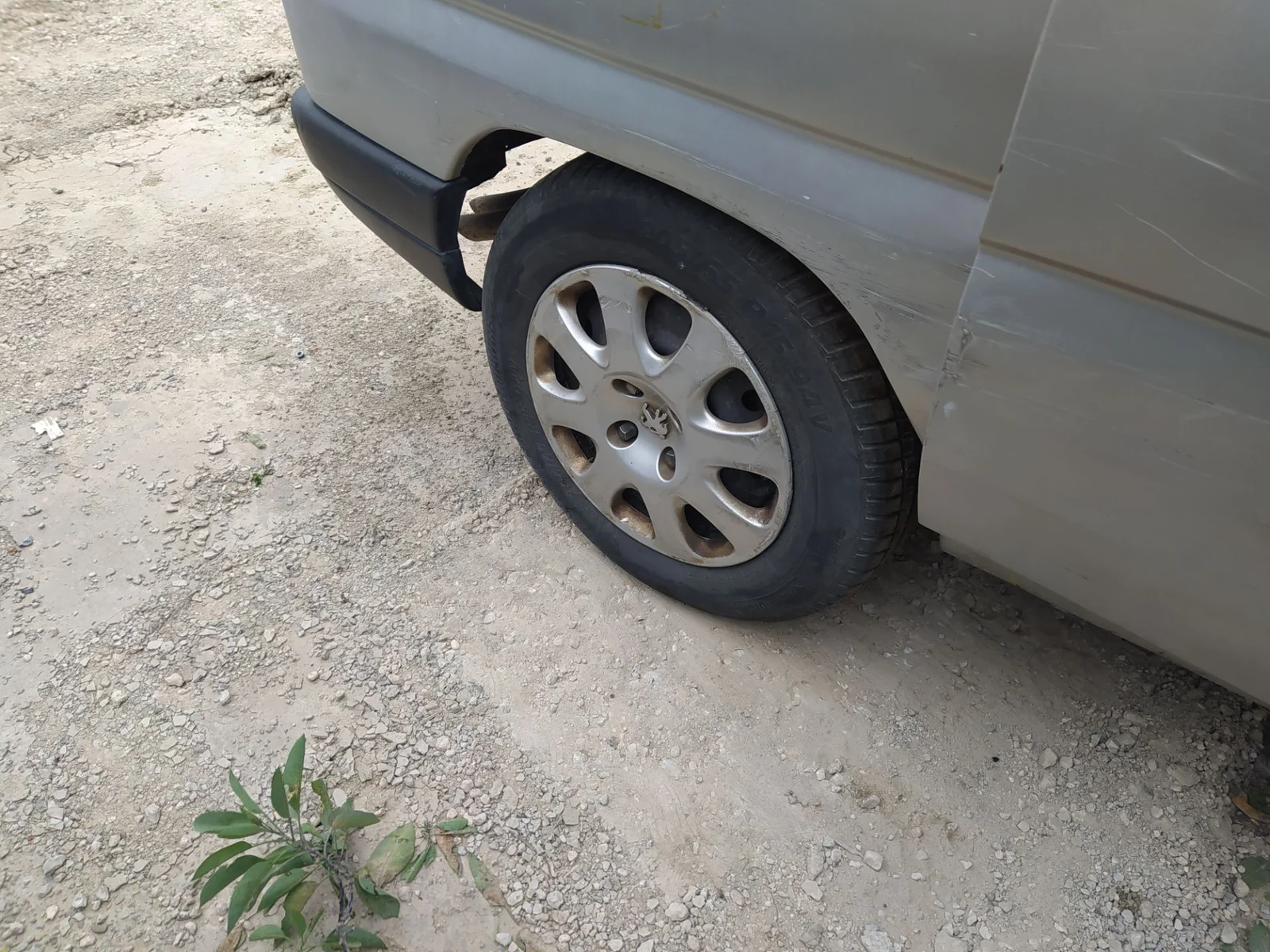 Foto de EJE TRASERO PEUGEOT EXPERT FURGÓN COMFORT (1995) 2.0 HDi (109 CV / 80 KW)
