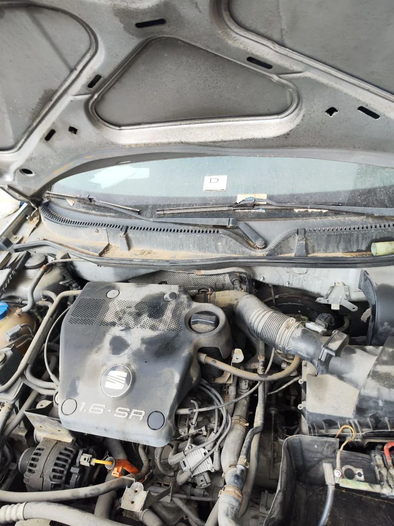 Foto de TORPEDO SEAT LEON (1M1) 1.6 (101 CV / 74 KW)
