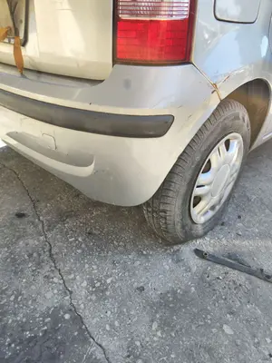 Foto de PARAGOLPES TRASERO FIAT II PANDA (169) 1.2 CAT (60 CV / 44 KW) foto 2