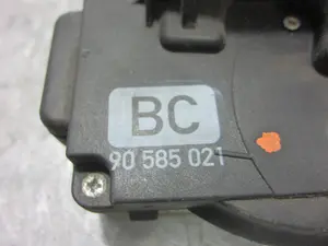 Foto de CERRADURA PUERTA DELANTERA IZQUIERDA OPEL VECTRA B BERLINA 2.0 DTI (101 CV / 74 KW) referencia 90585021 foto 3