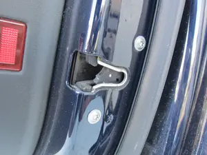 Foto de CERRADURA PUERTA DELANTERA DERECHA TESLA MODEL S eléctrico 270 kW (367 CV / 270 KW)