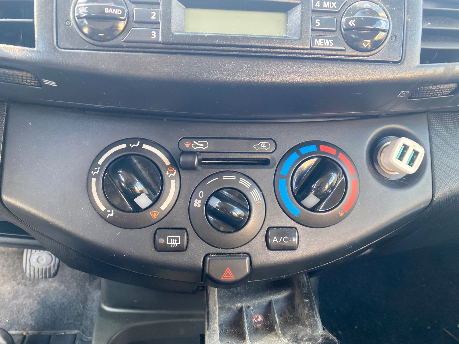 Foto de MANDO CALEFACCION / AIRE ACONDICIONADO NISSAN MICRA (K12E) 1.2 CAT (65 CV / 48 KW) referencia 27515AX701