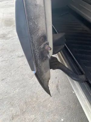 Foto de CERRADURA PUERTA TRASERA DERECHA VOLKSWAGEN CRAFTER FURGÓN (2E) 2.5 TDI DPF (109 CV / 80 KW)