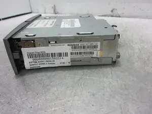 Foto de SISTEMA AUDIO / RADIO CD RENAULT SCENIC II (JM) referencia 8200562686 foto 4