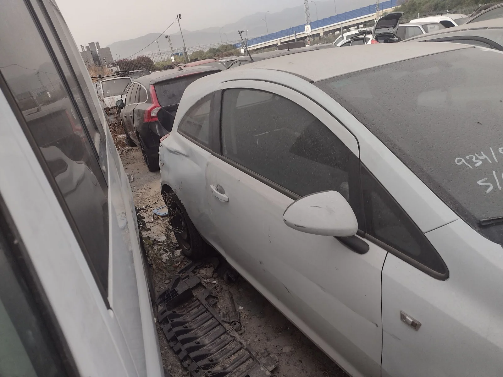 Foto de LUNA DELANTERA DERECHA OPEL CORSA D 1.3 16V CDTI (75 CV / 55 KW) referencia 13187800