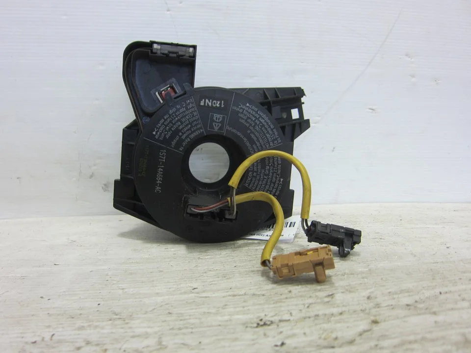 Foto de ANILLO AIRBAG FORD MONDEO BERLINA (GE) 2.5 V6 24V CAT (170 CV / 125 KW) referencia 6016833