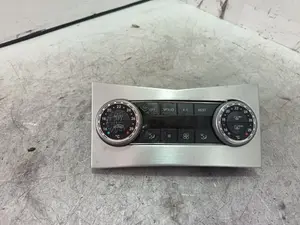Foto de MANDO CALEFACCION / AIRE ACONDICIONADO MERCEDES-BENZ CLASE C (BM 204) BERLINA 3.0 V6 CAT (231 CV / 170 KW) referencia 2048309485 foto 2