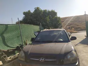 Foto de CAPO HYUNDAI TUCSON (JM) 2.0 CRDi CAT (113 CV / 83 KW) referencia 66400-2E020