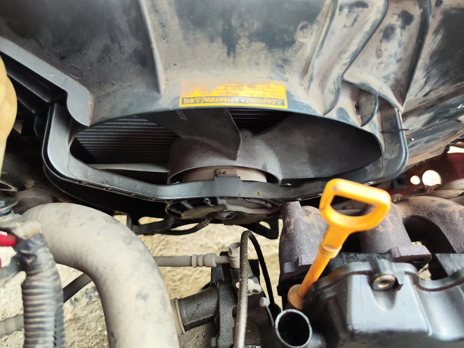 Foto de ELECTROVENTILADOR RADIADOR AIRE ACONDICIONADO CHEVROLET KALOS 1.2 CAT (72 CV / 53 KW)