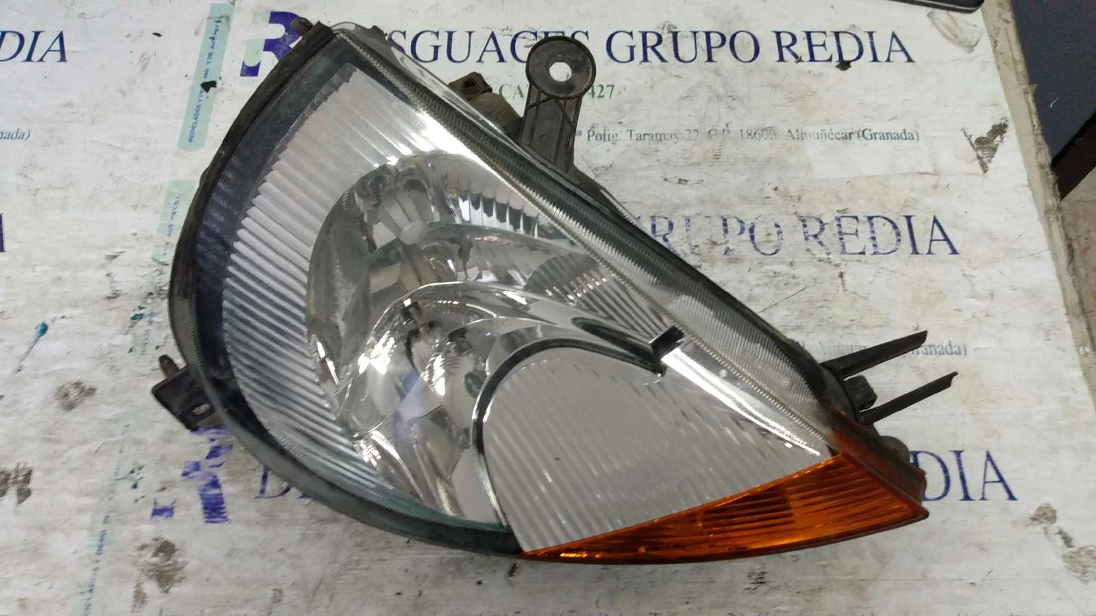 Foto de FARO DERECHO FORD KA (CCQ) referencia 97KG13060AB
