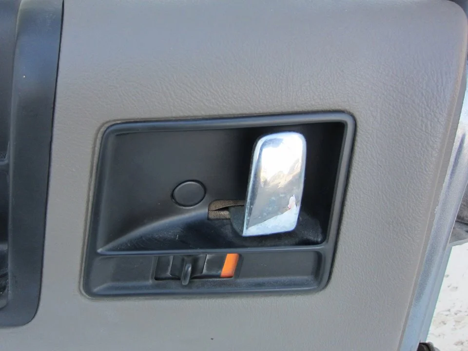 Foto de MANETA INTERIOR TRASERA DERECHA CHRYSLER JEEP GR.CHEROKEE (ZJ)/(Z) 5.2 V8 CAT (211 CV / 155 KW)