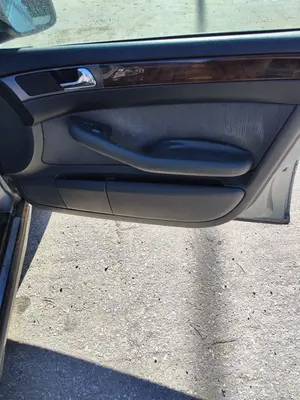 Foto de ELEVALUNAS DELANTERO DERECHO AUDI A6 BERLINA (4B2) 2.4 V6 30V (165 CV / 121 KW)