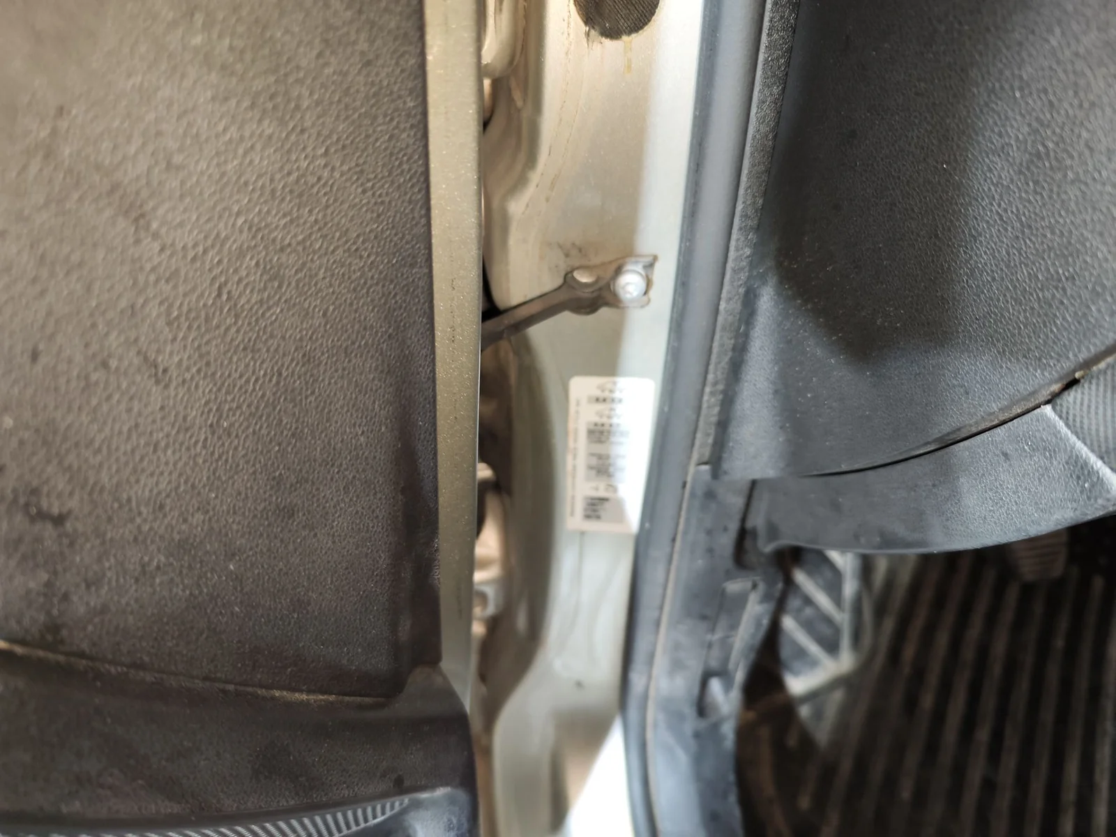 Foto de RETENEDOR PUERTA PEUGEOT 308 SW 1.6 HDi FAP CAT (9HZ / DV6TED4) (109 CV / 80 KW) referencia 9181N2