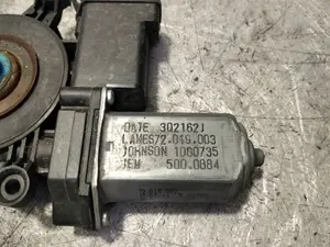 Foto de MOTOR ELEVALUNAS DELANTERO DERECHO ALFA ROMEO GIULIETTA (191) 2.0 JTDM CAT (175 CV / 129 KW) referencia 5000884 foto 2