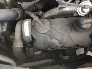 Foto de MOTOR ARRANQUE VOLKSWAGEN T5 TRANSPORTER FURGÓN/COMBI (7H) 1.9 TDI CAT (AXB) (105 CV / 77 KW)