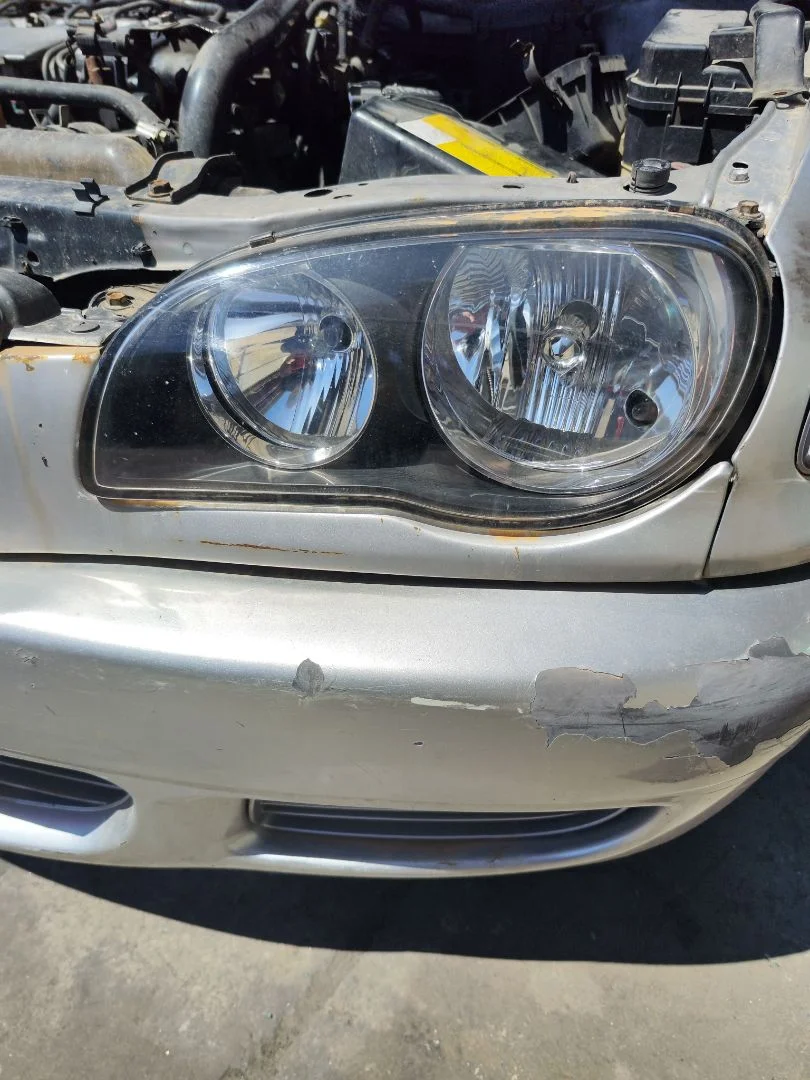 Foto de FARO IZQUIERDO TOYOTA COROLLA (E11) 2.0 Turbodiesel CAT (90 CV / 66 KW) referencia 811701E410