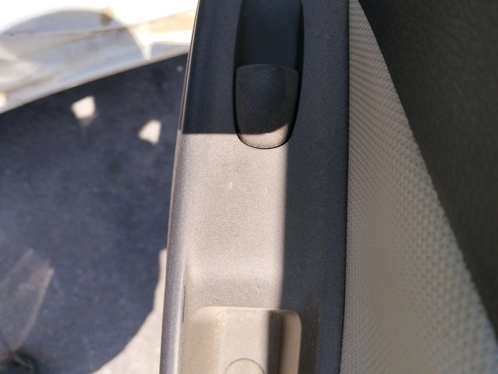 Foto de MANDO ELEVALUNAS TRASERO DERECHO NISSAN MICRA (K14) 1.0 12V CAT (71 CV / 52 KW)