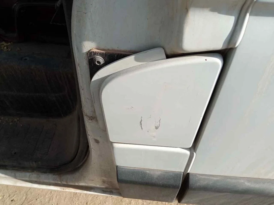 Foto de TAPA EXTERIOR COMBUSTIBLE NISSAN NV400 FURGON (X62) 2.3 dCi Diesel CAT (125 CV / 92 KW)