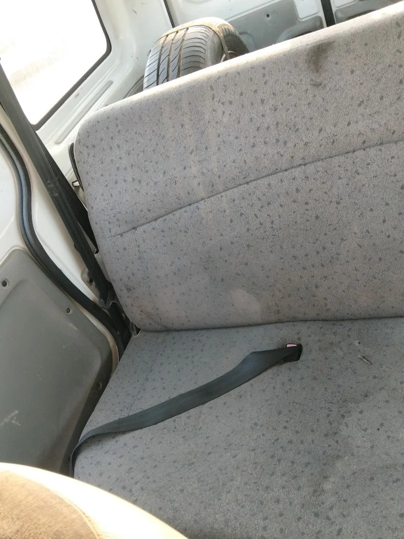 Foto de ASIENTO TRASERO MEDIO RENAULT KANGOO I (F/KC0) 1.9 dCi Diesel CAT (84 CV / 62 KW)