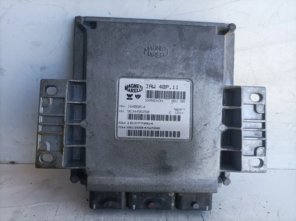 Foto de CENTRALITA MOTOR UCE PEUGEOT 406 BERLINA (S1/S2) referencia 9634496280