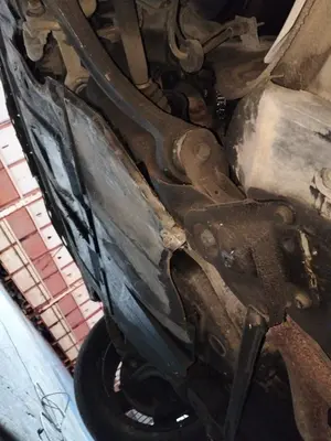 Foto de PUENTE DELANTERO AUDI ALLROAD QUATTRO QUATTRO (4B5)