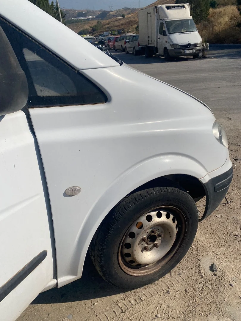 Foto de ALETA DELANTERA DERECHA MERCEDES-BENZ VITO FURGÓN (639) 2.1 CDI CAT (109 CV / 80 KW) referencia A6396305207