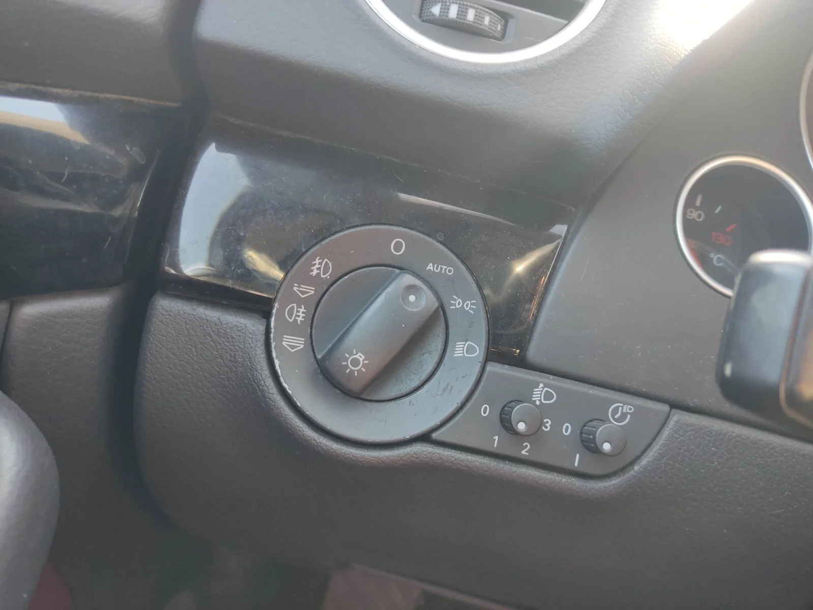 Foto de MANDO LUCES AUDI A4 CABRIOLET (8H) 2.5 V6 24V TDI (163 CV / 120 KW) referencia 8E0953513A FKZ