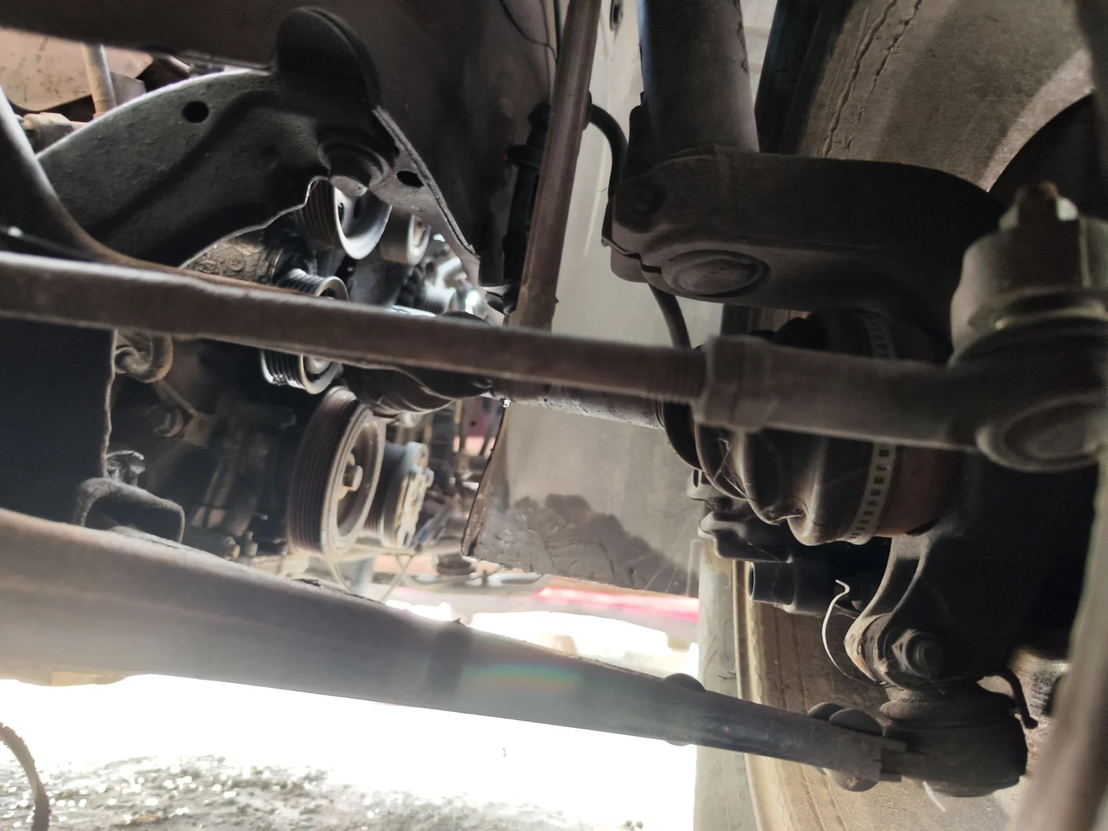 Foto de TRANSMISION DELANTERA DERECHA FORD FOCUS BERLINA (CAK) 1.6 16V CAT (101 CV / 74 KW)