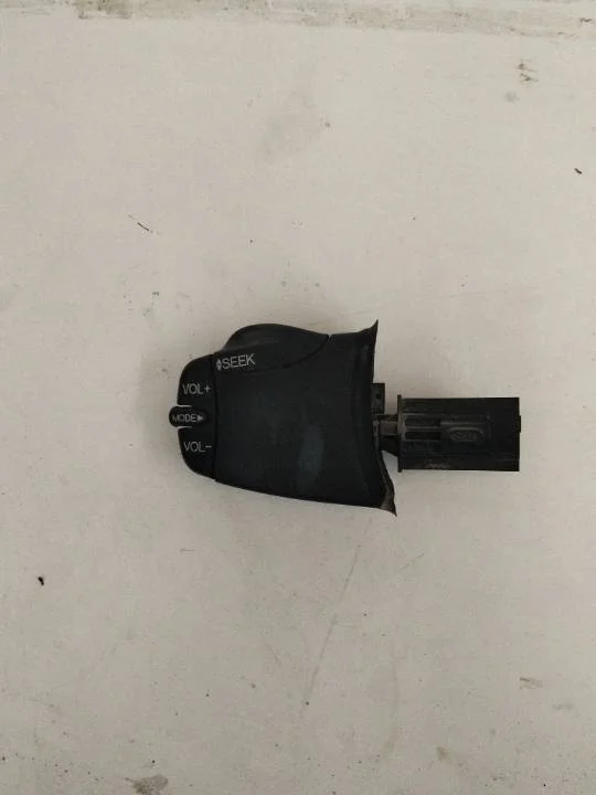Foto de MANDO CONTROL RADIO FORD TRANSIT CONNECT (TC7) 1.8 TDDI Turbodiesel CAT (90 CV / 66 KW) referencia 98AB14K147AD
