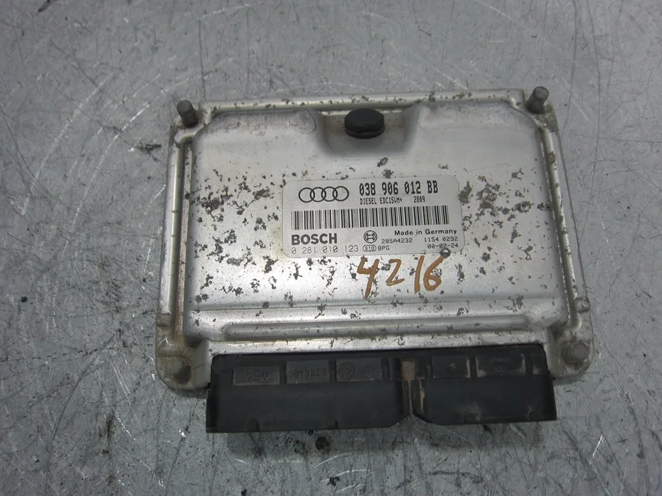Foto de CENTRALITA MOTOR UCE AUDI A3 (8L) 1.9 TDI (131 CV / 96 KW) referencia 038906012BB