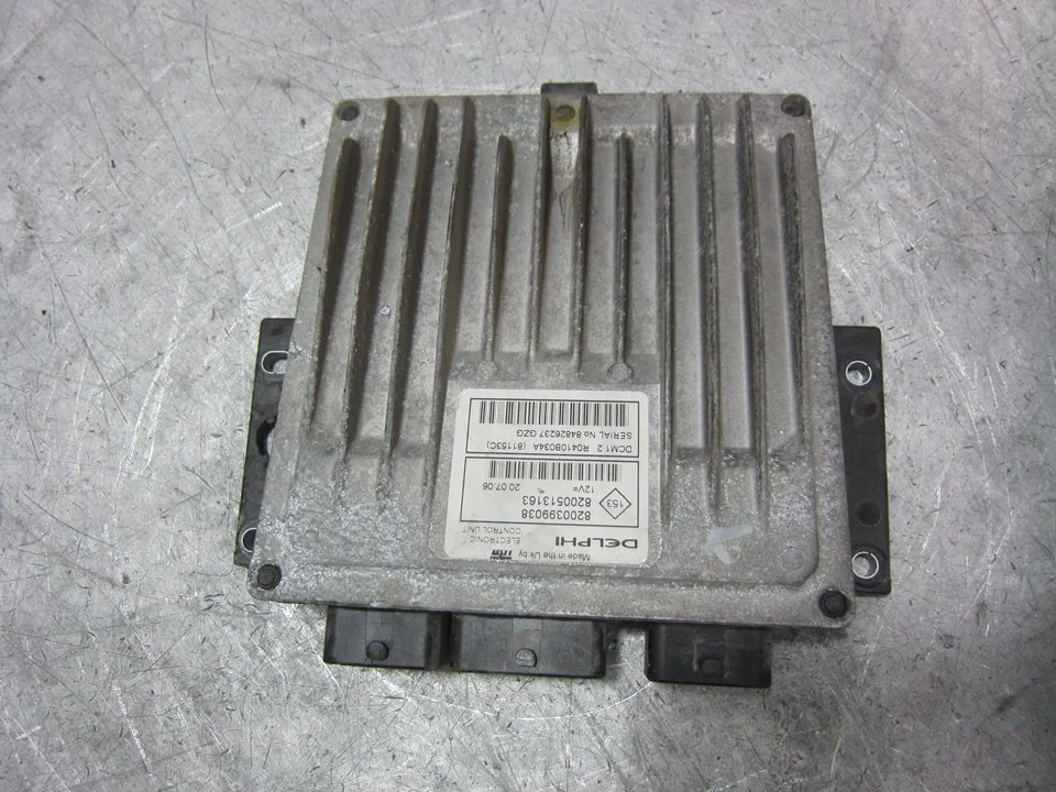 Foto de CENTRALITA MOTOR UCE RENAULT CLIO III 1.5 dCi Diesel (68 CV / 50 KW) referencia 8200399038
