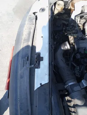 Foto de PANEL FRONTAL CITROEN BERLINGO 1.9 Diesel (69 CV / 51 KW)