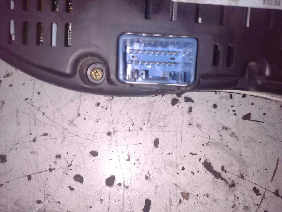 Foto de CUADRO INSTRUMENTOS TOYOTA AVENSIS BERLINA (T22) 2.0 Turbodiesel CAT (110 CV / 81 KW) referencia 8380005630H
