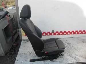 Foto de JUEGO ASIENTOS COMPLETO BMW SERIE X3 (G01) 3.0 24V Turbodiesel (265 CV / 195 KW) foto 34