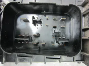 Foto de CAJA RELES / FUSIBLES SEAT ALTEA (5P1) 1.9 TDI (105 CV / 77 KW) referencia 01394932 foto 5