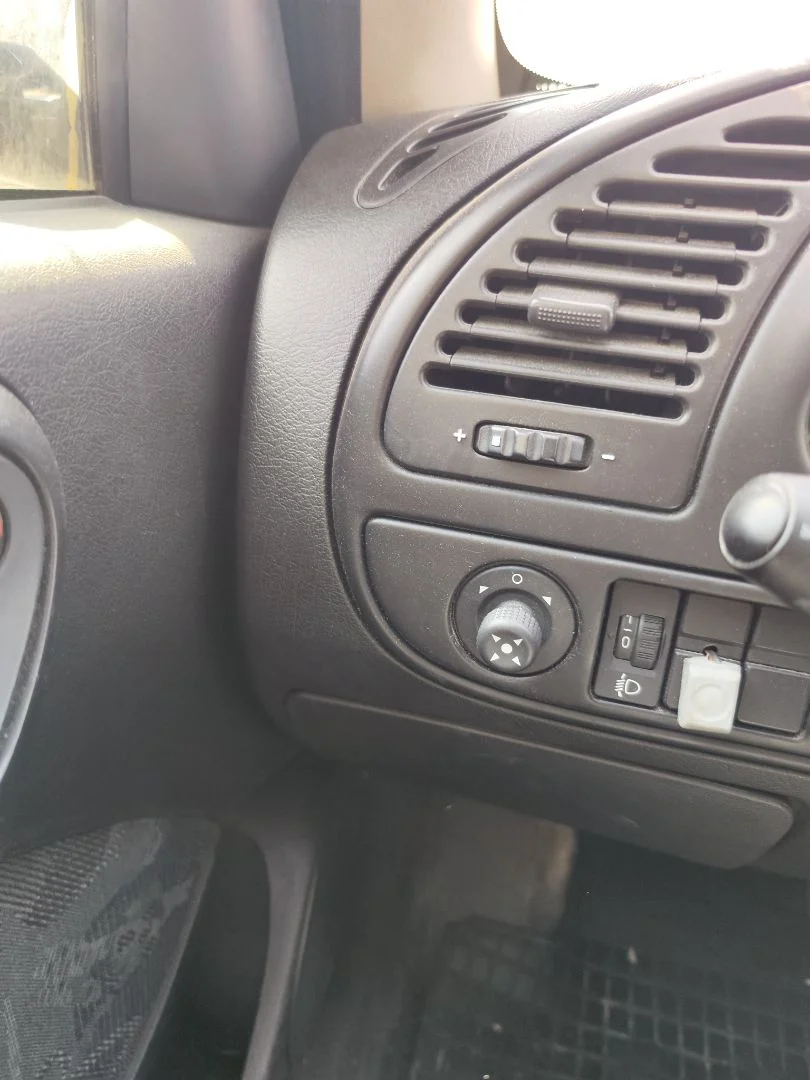 Foto de MANDO RETROVISOR CITROEN XSARA BERLINA 2.0 HDi CAT (RHY / DW10TD) (90 CV / 66 KW)