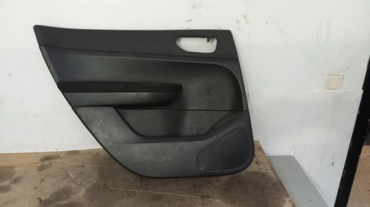 Foto de GUARNECIDO PUERTA TRASERA IZQUIERDA PEUGEOT 307 BREAK / SW (S1)(04.2002) 2.0 HDi CAT (90 CV / 66 KW) referencia 9637371477