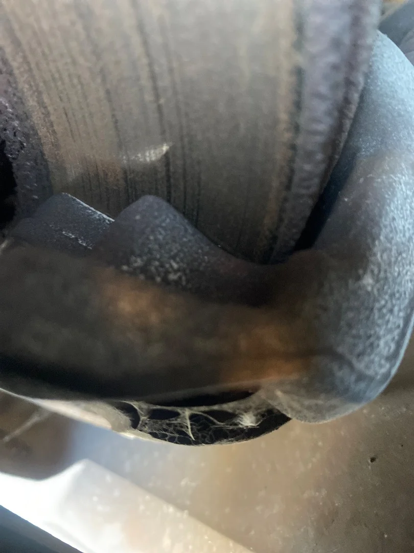 Foto de PINZA DE FRENO DELANTERA DERECHA RENAULT CLIO III 1.2 16V (75 CV / 55 KW) referencia 7701208333