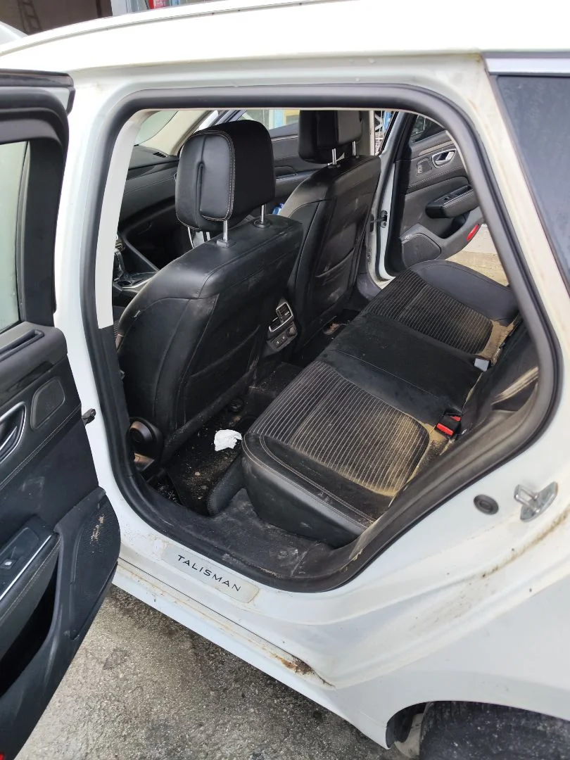Foto de GOMAS CONTORNO PUERTA RENAULT TALISMAN SPORT TOURER 1.6 dCi Diesel FAP Energy (131 CV / 96 KW) referencia 769241987R