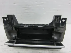 Foto de CENICERO AUDI A4 AVANT (8E) referencia 8E0857951G foto 6