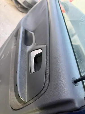 Foto de MANETA INTERIOR TRASERA IZQUIERDA SEAT CORDOBA BERLINA (6K2)