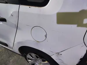 Foto de TAPA EXTERIOR COMBUSTIBLE CITROEN C3 PICASSO 1.6 HDi FAP (92 CV / 68 KW) referencia 1517G8