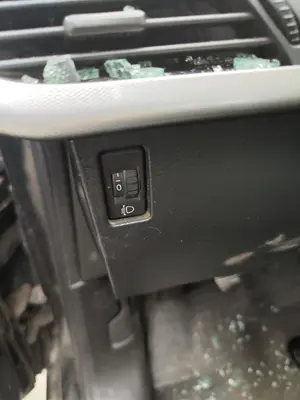 Foto de INTERRUPTOR PEUGEOT 207 1.4 16V CAT (KFU / ET3J4) (88 CV / 65 KW)