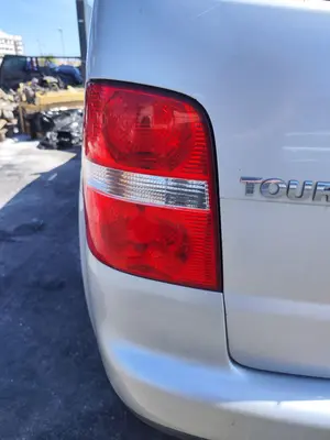 Foto de PILOTO TRASERO IZQUIERDO VOLKSWAGEN TOURAN (1T1) 1.9 TDI (105 CV / 77 KW)