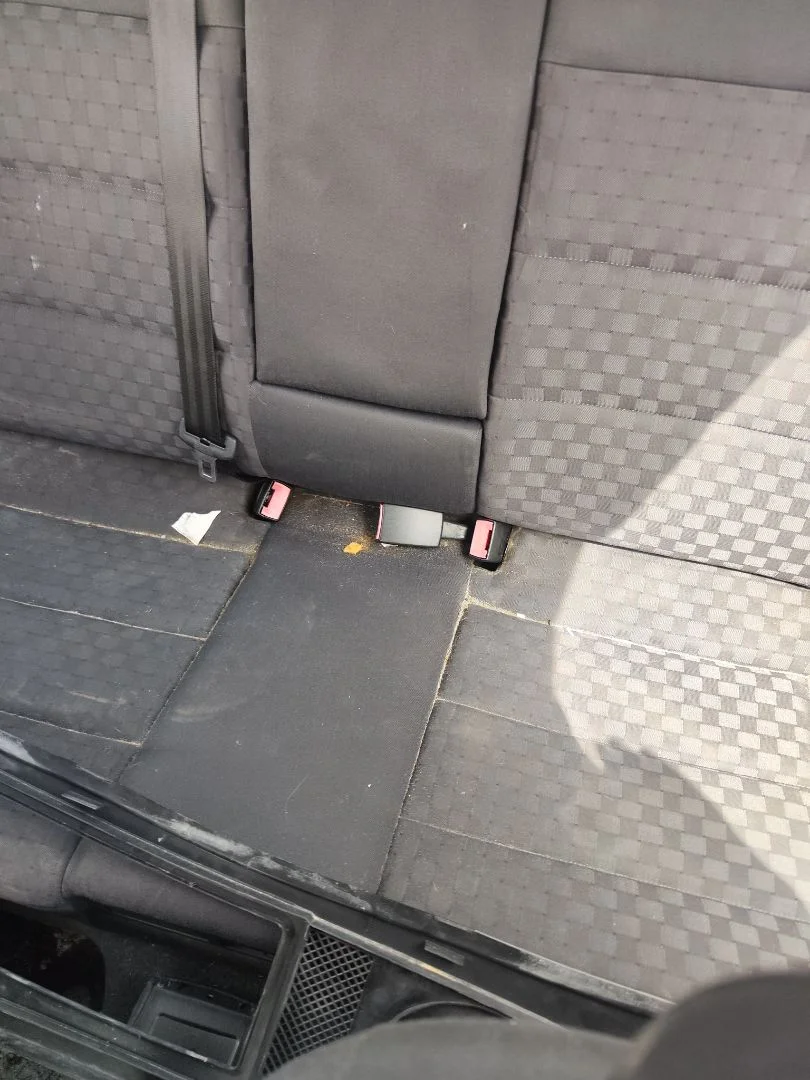 Foto de ENGANCHE CINTURON TRASERO CENTRAL AUDI A6 BERLINA (4B2) 2.5 V6 24V TDI (180 CV / 132 KW)